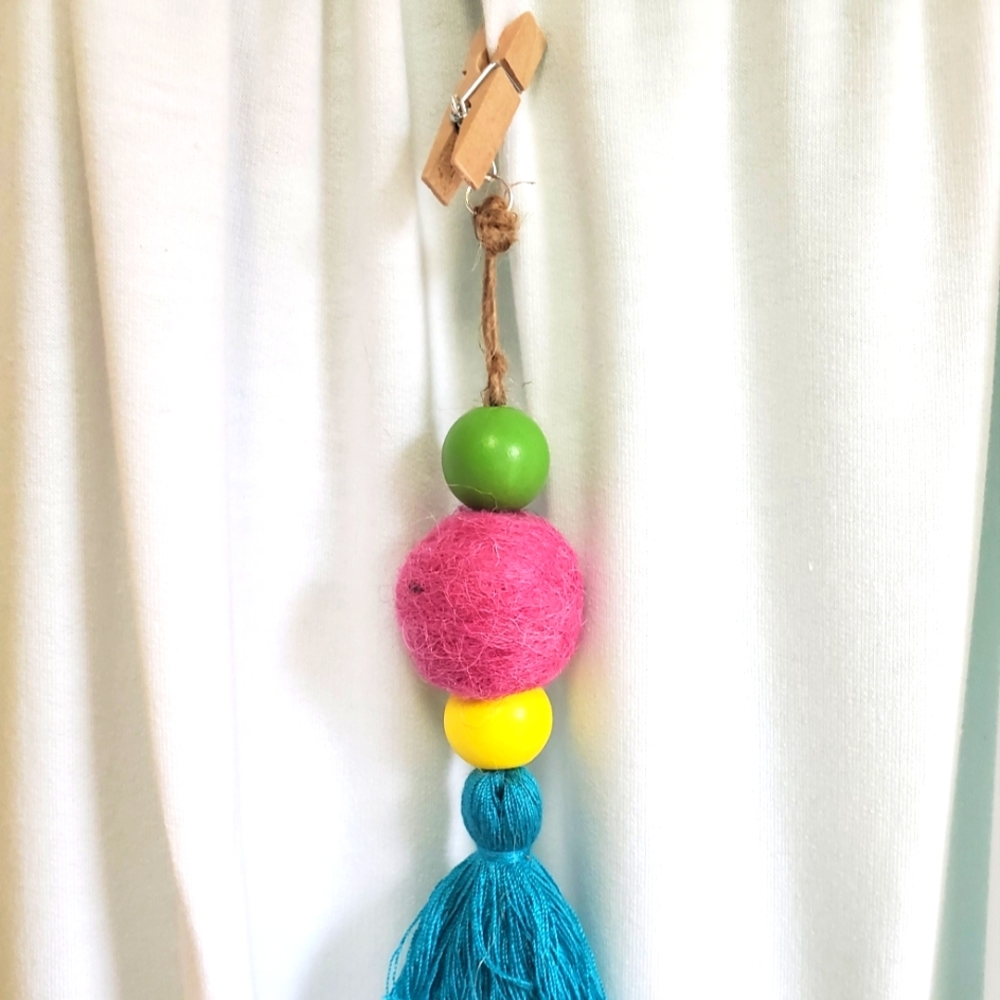 Felt ball diffuser car or home